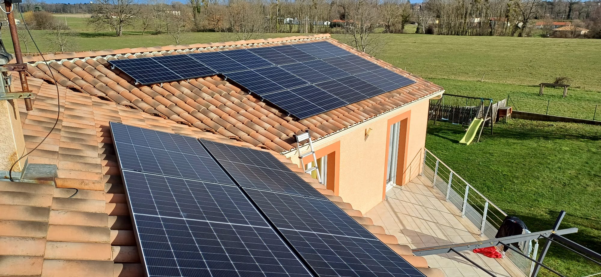 découvrez l'autoconsommation solaire à pamiers et foix ! optimisez votre consommation d'énergie grâce à des solutions solaires adaptées. profitez des avantages économiques et écologiques de l'énergie verte tout en réduisant votre empreinte carbone. transformez votre maison en un espace énergétiquement autonome.
